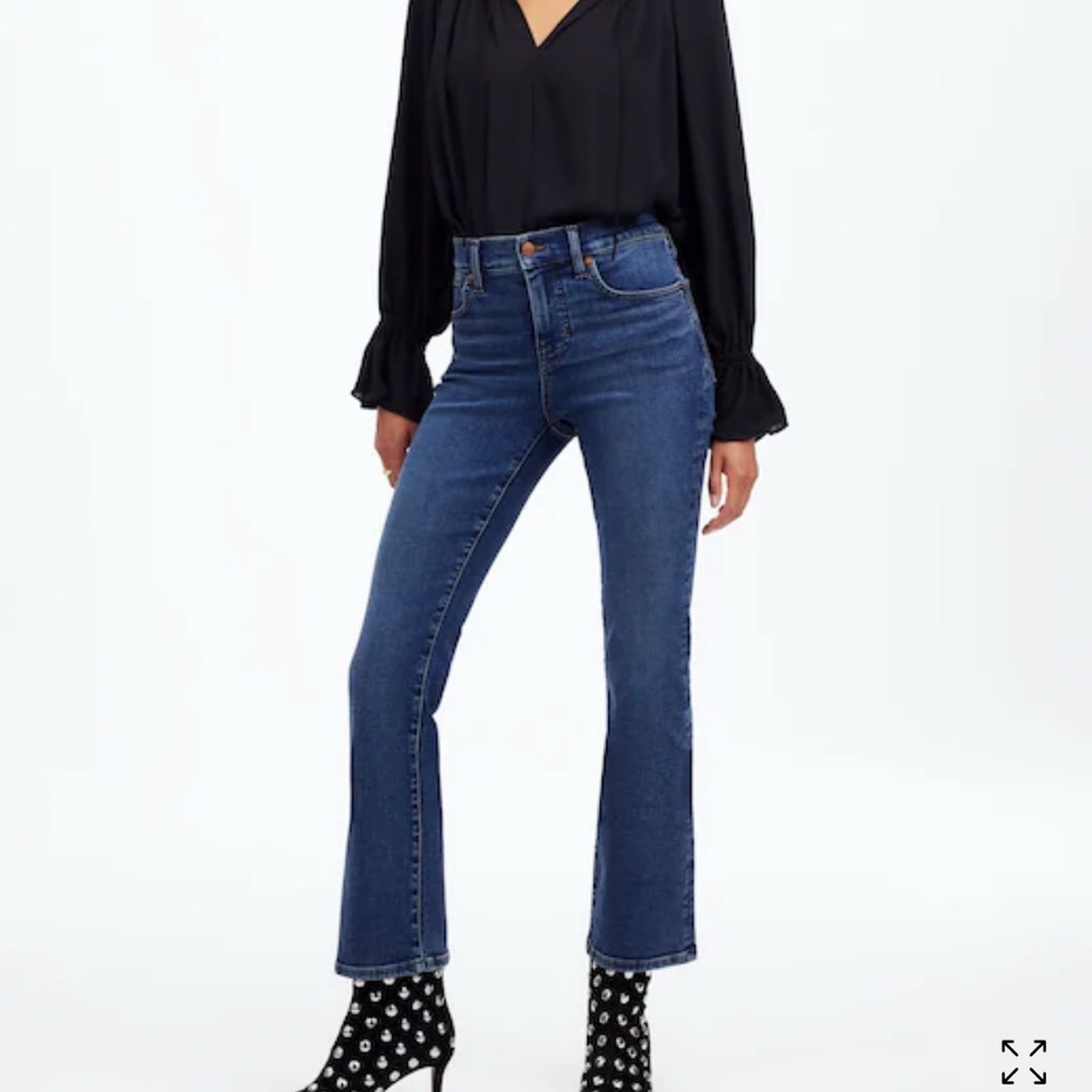 Madewell Mid-Rise Kick Out Jeans in Lunar Wash Size 30P Petite Magic Pockets